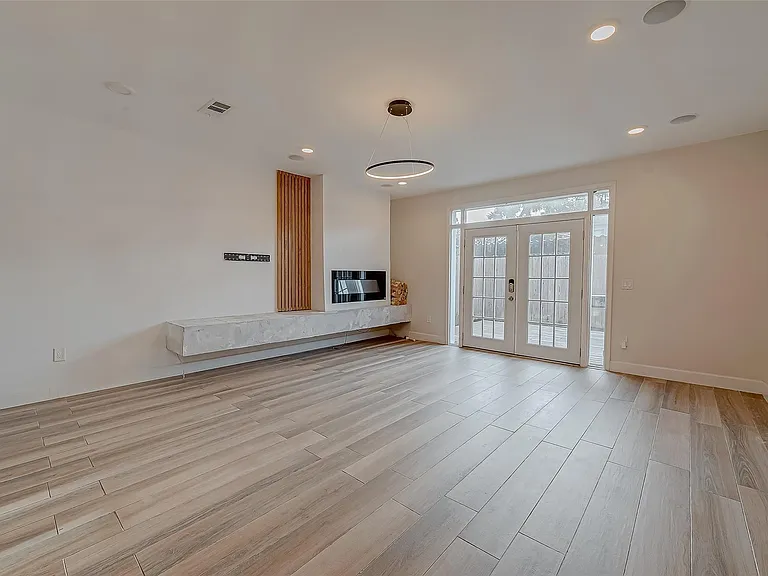 7497 Brompton St #7497 — Photo 6