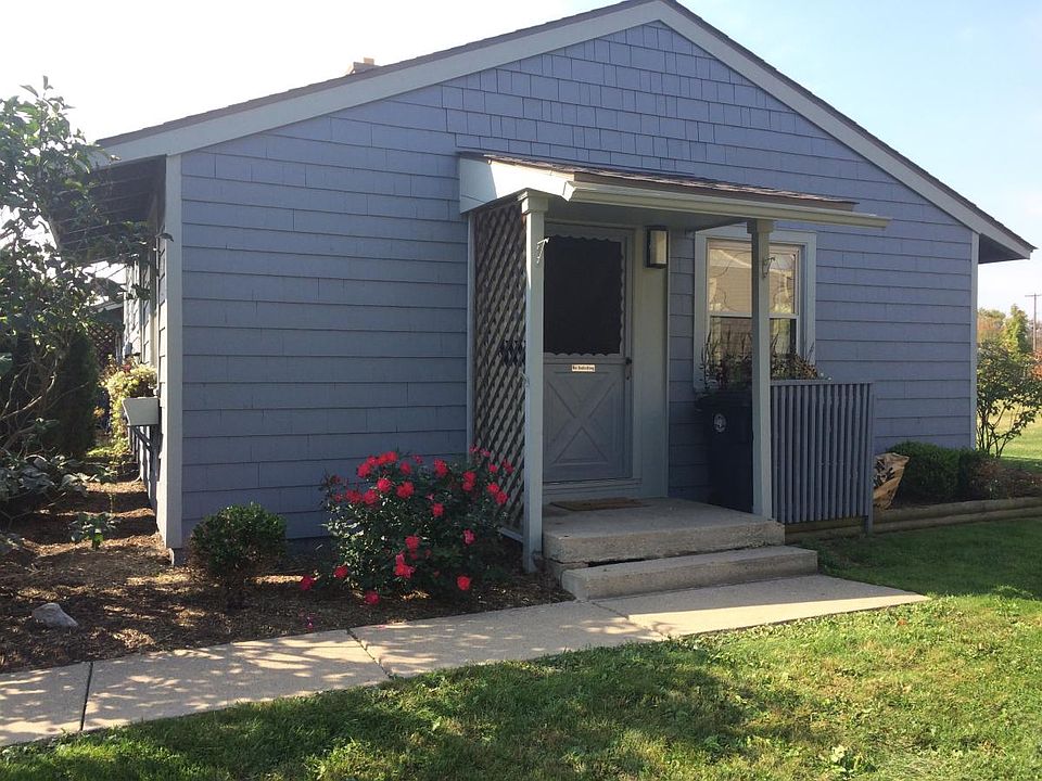 1st image of 3511 Edgewood Dr
