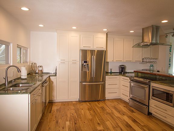 4th image of 6013 S Atlantic Ave
