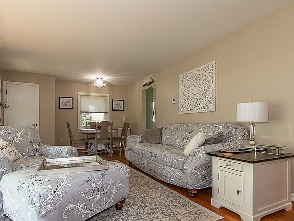 3rd image of 5472 Harmony Ln