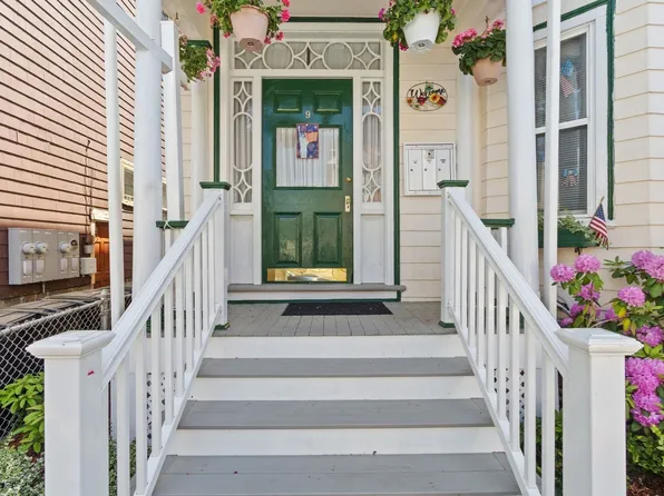 9 Romsey St #3, Dorchester, MA 02125