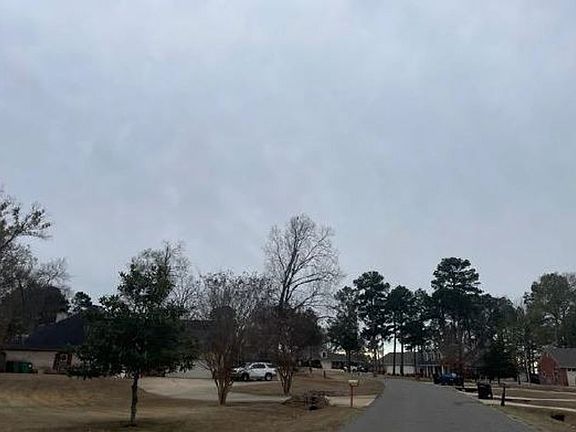Exterior Neighborhood (street photo)