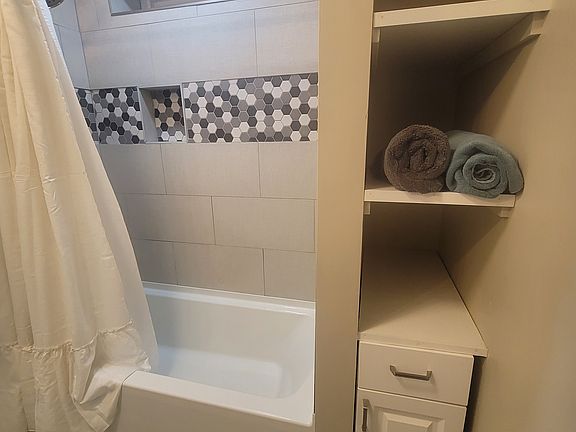 Linen storage in bathroom