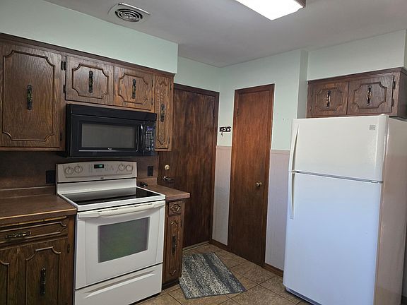 4th image of 1024 Prince St