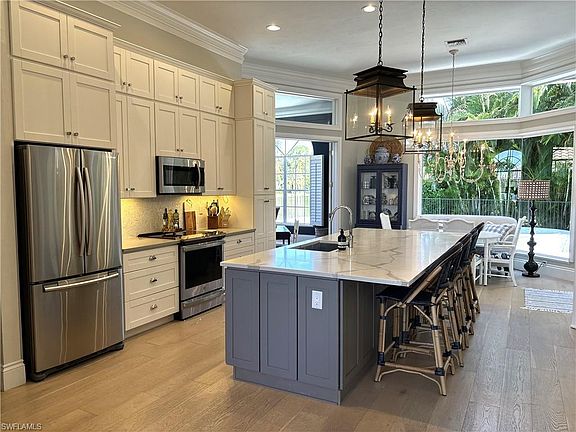 5th image of 28939 Winthrop Cir