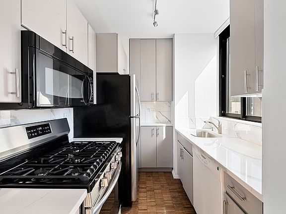 2nd image of 304 E 65th St APT 15C