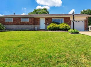 9806 Whitcomb Ln, Saint Louis, MO