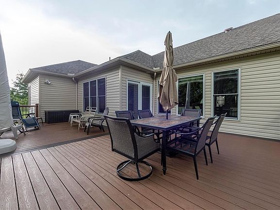 4th image of 33850 Parkside Dr
