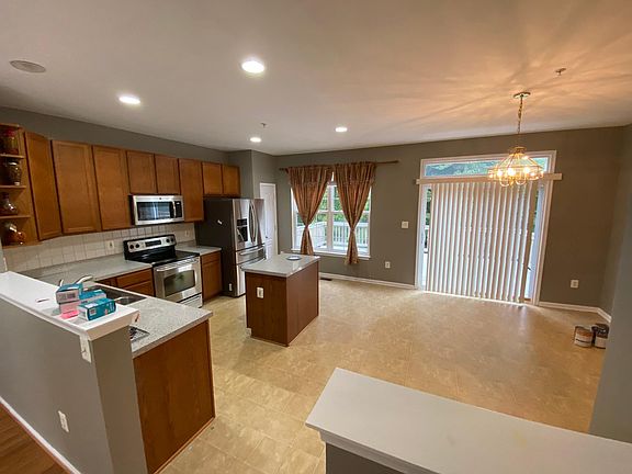 3rd image of 8261 Appalachian Dr