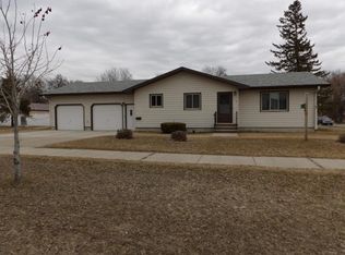 314 3rd Ave NE, Valley City, ND 58072