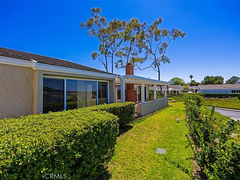 22821 Mariano Dr — Photo 53