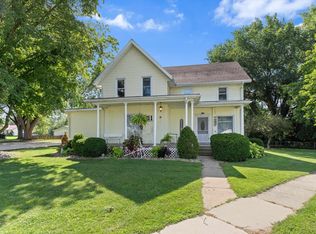 209 Bristol Ave, Middlebury, IN 46540