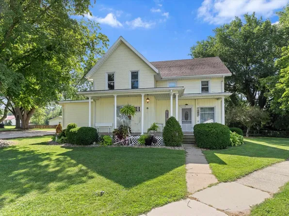 209 Bristol Ave, Middlebury, IN 46540