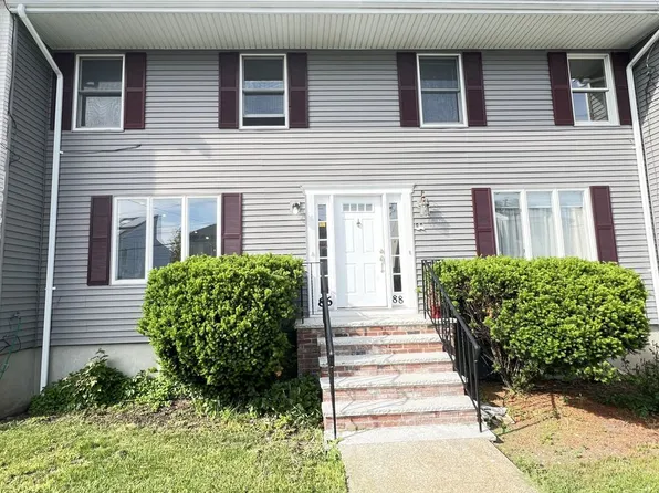 86 Atwood St, Revere, MA 02151