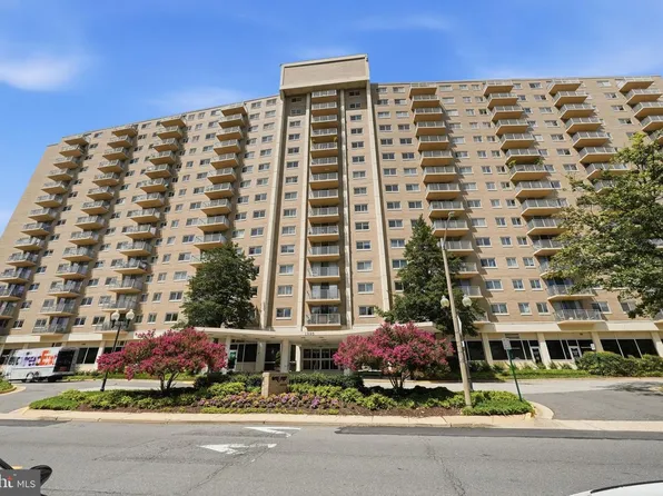 1225 Martha Custis Dr APT 717, Alexandria, VA 22302