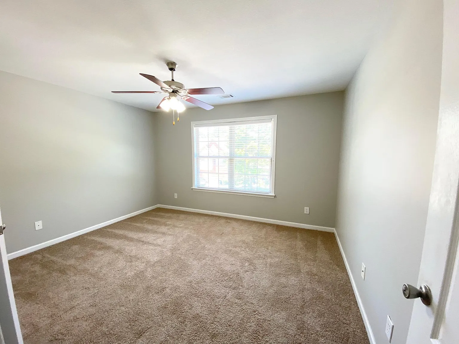 230 Kubol Dr — Photo 4
