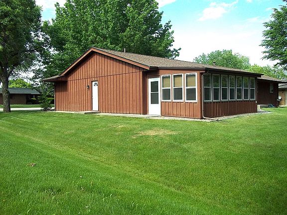 4th image of 5647 Palisades Pkwy