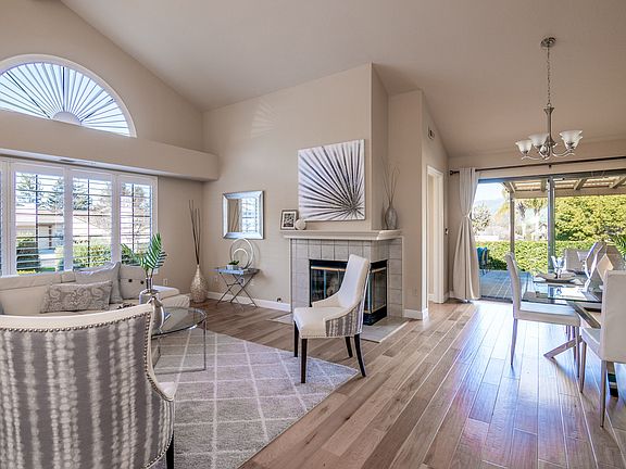 4th image of 3240 Lake Lesina Dr