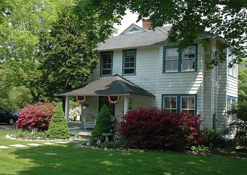1st image of 228 Sunset Ave