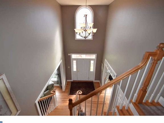 2nd image of 164 Pau Nel Dr