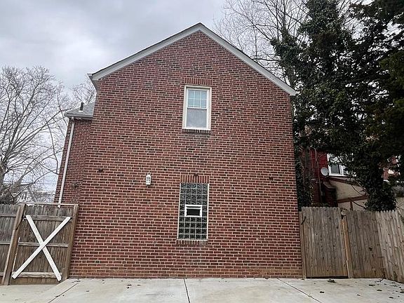 4th image of 1314 Disston St