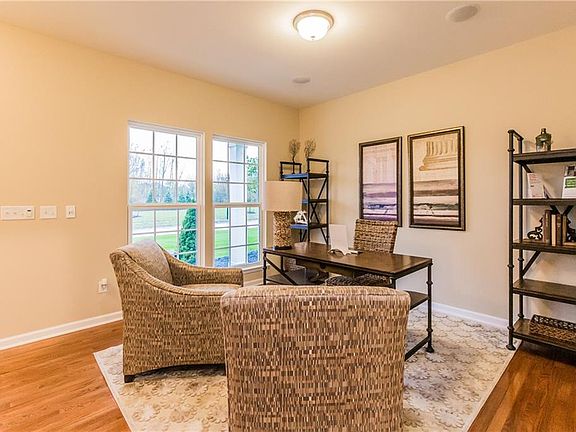 3rd image of 401 Tuscany Ln
