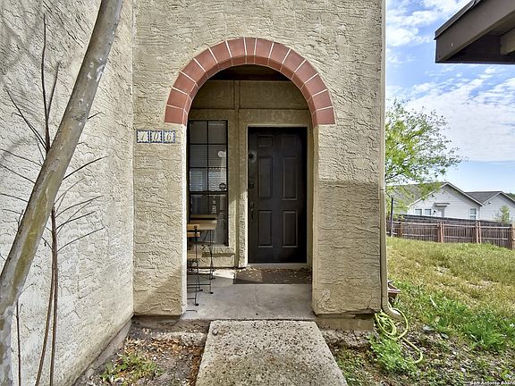3rd image of 6100 WOODLAKE PKWY #106