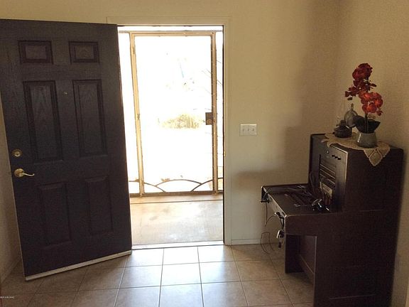 4th image of 559 E Sterling Canyon Dr