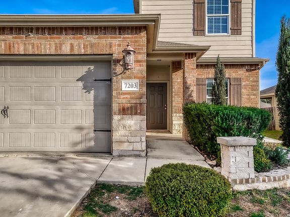 3rd image of 7203 Marina Del Rey