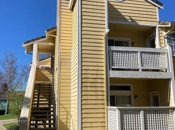 906 Waterford Pl, Pinole, CA 94564