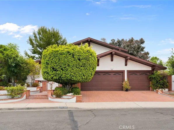 13202 Marshall Ln, Tustin, CA 92780