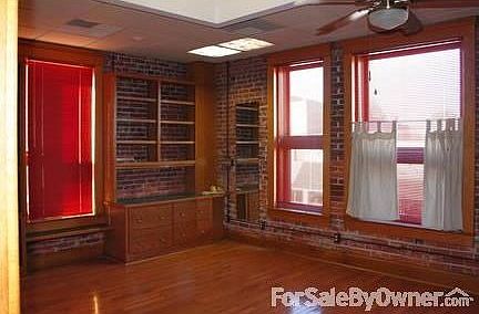 Master Bedroom
						:
						Hardwood floors, built in shelves, and a beautiful skylight