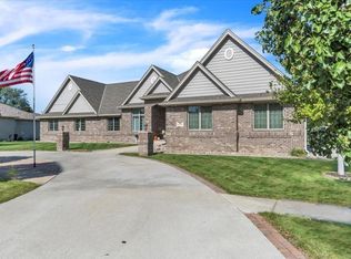 317 Kerri Ln, South Sioux City, NE 68776