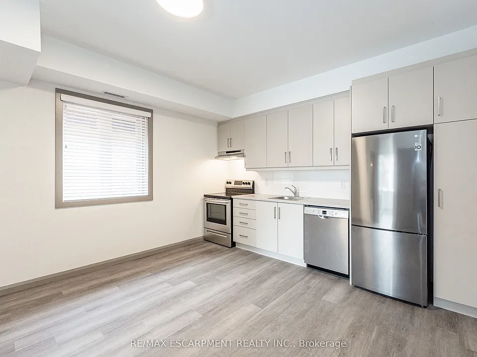 36 Grant Ave #2A