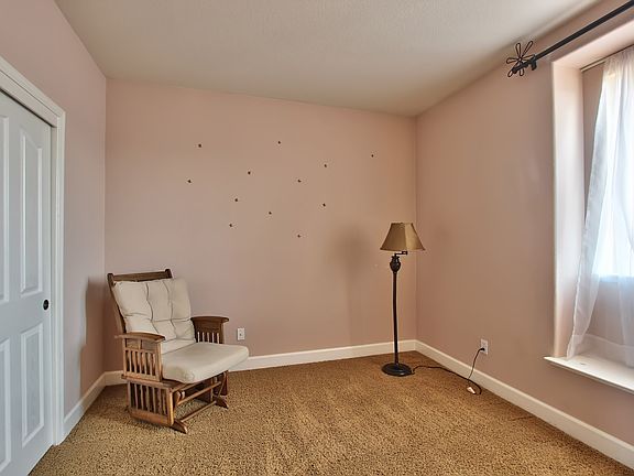 3rd image of 3620 Black Oak Dr