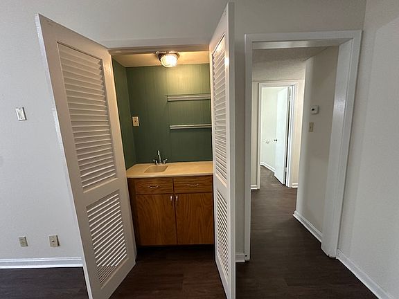 5th image of 17 Stonecreek Ct