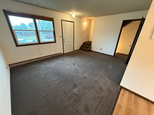 1145 Lancaster St, Platteville, WI 53818