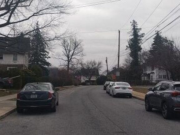 5th image of 405 Free St