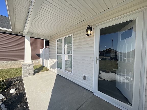 2nd image of 110 War Admiral Ct