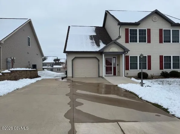 621 Kreamer Ave, Lewisburg, PA 17837