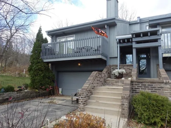 845 Kendall Ln, Lake Geneva, WI 53147
