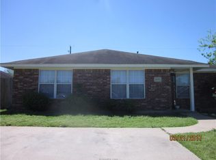 1020 Bittle Ln, Bryan, TX 77803