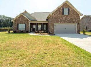 5143 Meadowcreek Ct, Bessemer, AL 35022