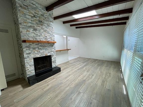 2nd image of 1427 Manhattan Beach Blvd APT A