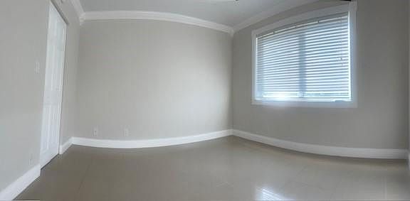 5th image of 2106 S Cypress Bend Drive #404