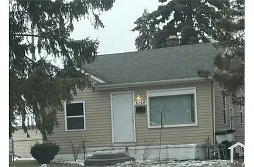 5150 E Outer Dr Photo 1