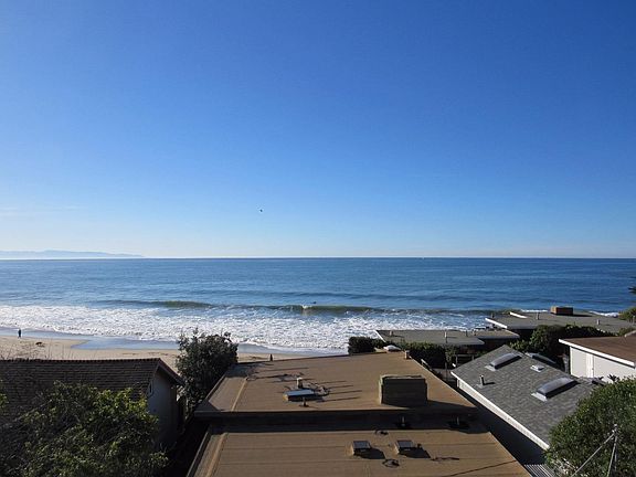 5th image of 22026 E Cliff Dr