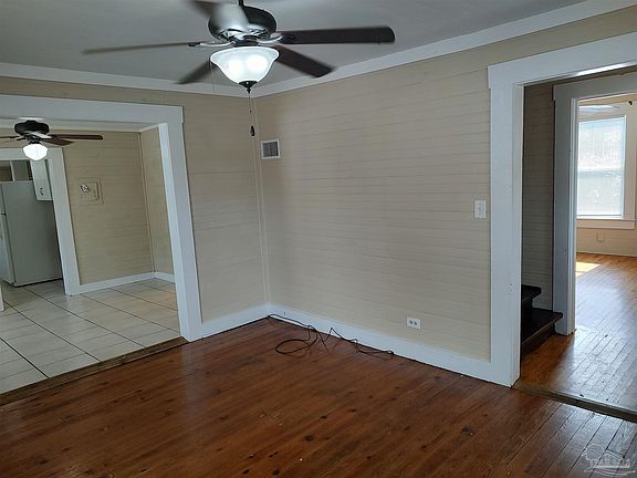 5th image of 922 N 6th Ave