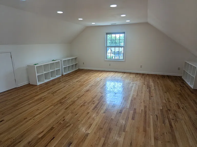 200 Burnett Ave #3 — Photo 11