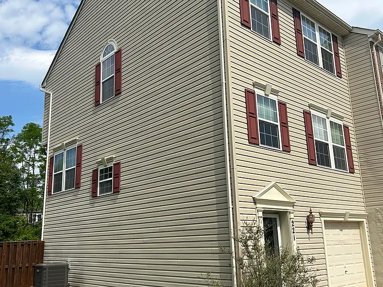 221 Woodstream Blvd — Photo 3